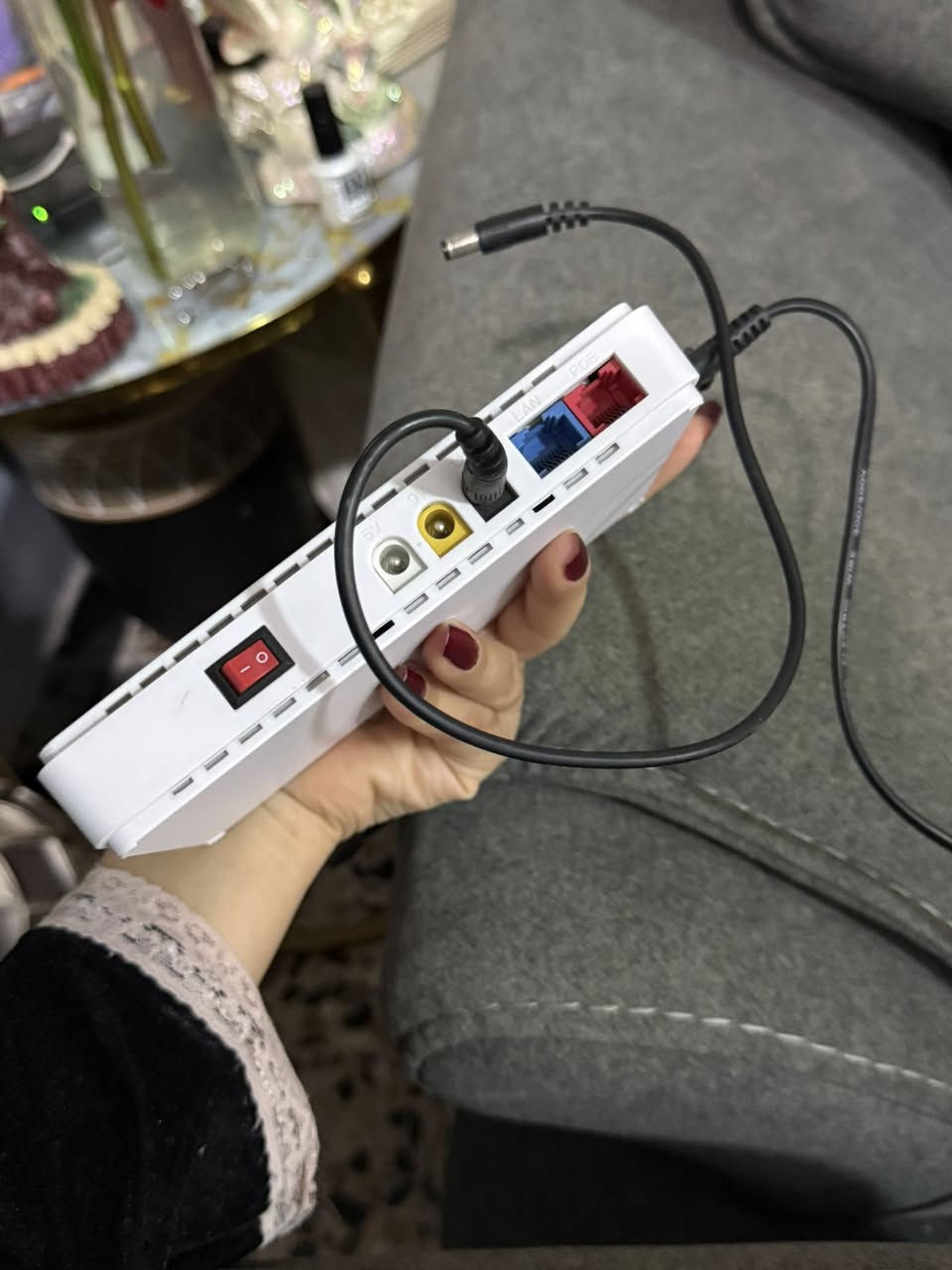 راوتر وUPS جديد
راوتر بي سيمكارت ونت بي سريع
ولUPS يطول شحنة من 6 ساعات ال10 ساعات 
ثنينهم ب75 الف 
للاستفسار :***********
