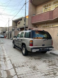 تاهو بتره 2003 مال مزاد وزاره داخليه للبيع فقط  تخم تاير جديد  كهربائي...
