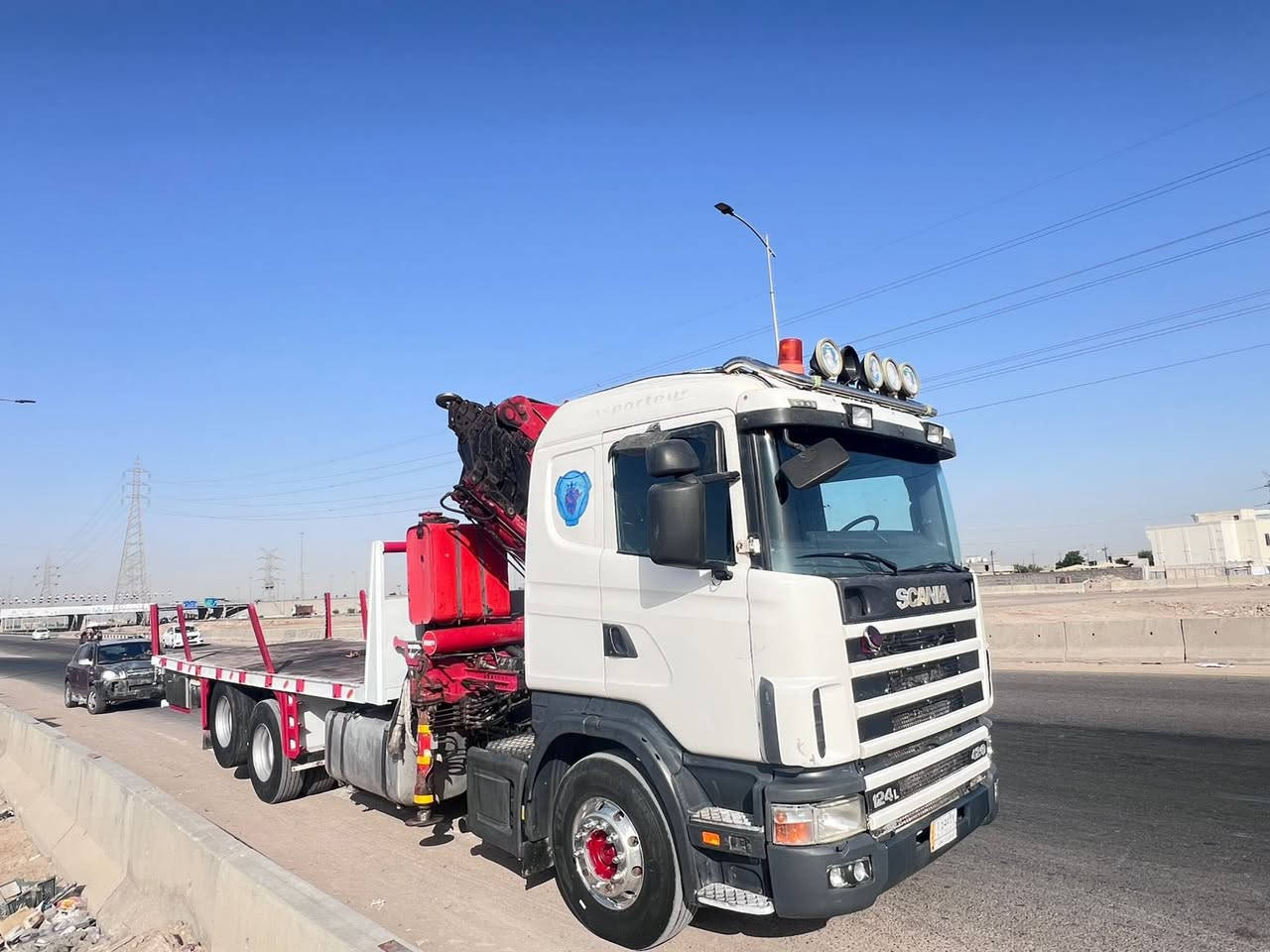 سلام عليكم البيع كرين سكانيه 2002 فول موصفات كير عادي 3/3 رقم ناصريه 
 انجكتر124
 كرين فاسي450 
14 طن مديل الكرين2003
9سلايتات 6 هدروليك3 سحب
سياره حلو جديد مامتعوبه عل ايدي
مكاني البصره 
***********

