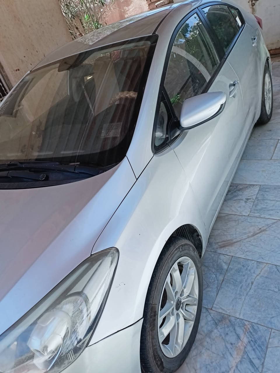 السلام عليكم سيراتو خليجي  2014 مكفوله بيها تبديل جاملغ امامي فقط ..
جاهزة مكينه كير وحدادية وتبريد ثلج شرط 
مكينه شرط مامفتوحه السعر 120 ..
***********
بيه واتساب…
