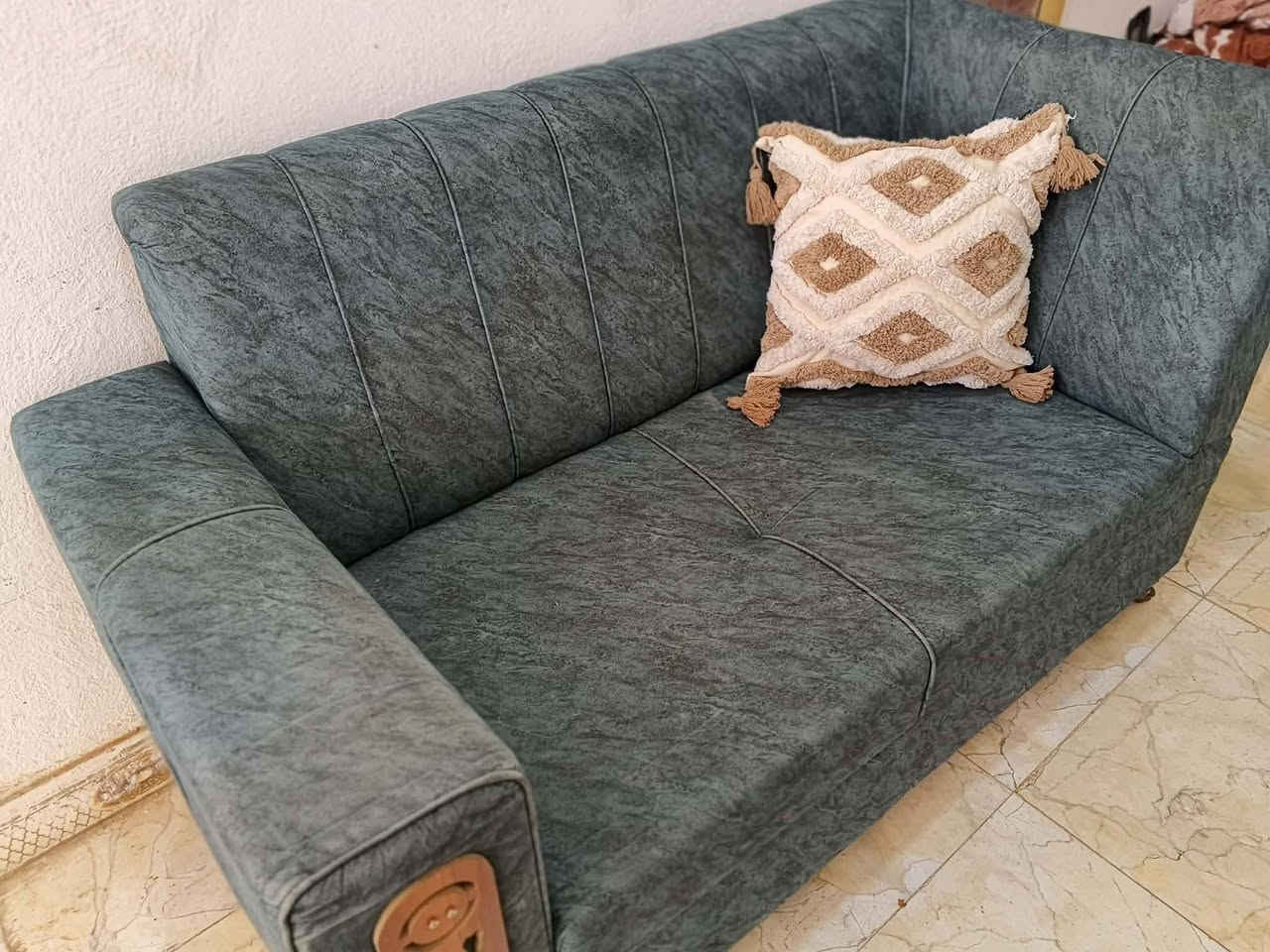 تخم اخو جديد نضيف 
اتصل ***********

