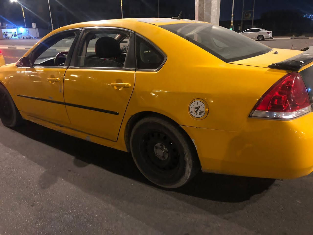 نباله مديل 2009 مكينه وكير وضفيره جدد توني وحداديه توني شدهن سياره هيه مرور مصفره رقم نينوى صدامي  سعره ٣٠ (***********
