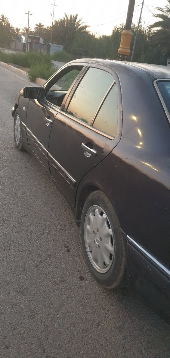 مارسيس ام اعيون كير محرك تاير باتري حدادية كلهم جدد محرك ٣٠٠٠ فيشة وبطل مناقصهة غير صبغتهة وتلحيضات بسيطة ترايك للموصل تدفئة تبريد *********** عادي امراوس حسب القناعة راعيهة جاري كربلاء, العراق
