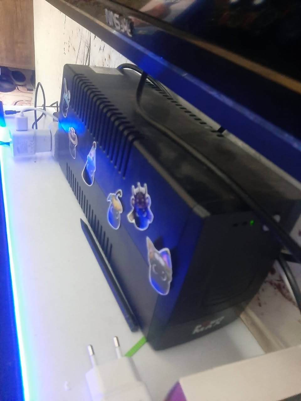 بلي فات للبيع
مع خمس أقراص 
مع اربع يدات اثني اصليه اثنين تجاريه
مع دركسون px 3
مع يو بي اس
السعر: 400وبي مجال
للتواصل:*********** واتساب موجود
