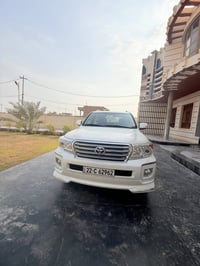 تويتا لاندكروز 2015 موصفات لكزز فوول فوول  (  V.X.R )ماشاءالله السياره...