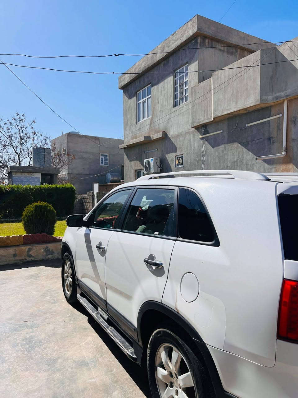 السلام عليكم ورحمة الله وبركاته 
سورنتو 2011 للبيع محرك 2400 على وضع الشركة بيها طخه براس البونيد وراس الچاملغ السونار مع الصور شرط التحويل السعر  145 $   مجال بسيط صلاح الدين الشرقاط 
***********
***********
