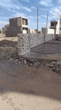 للبيع مساحة ٥٦ متر 
الواجه ٤ وربع 
النزال ١٣ونص 
مجمع الدرة السكني 
السعر ٣٣ مليون 
الاتصال ***********
