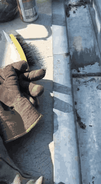 حداد كافة الحداده
عمل ولحام فريمات جنل او شخاطه حديد 
أبواب/ شبابيك/ كتائب حمايه /محجرات درج بانواعها/ سقائف / السندويش بنل او الكيربي والكيسبان 
لحيم نواعم 
سراكي /كيلون / نرمايد/ شد كابون/ تصليح الأبواب والشبابيك الحديد 
باسعار مناسبه ***********
***********
البصره
