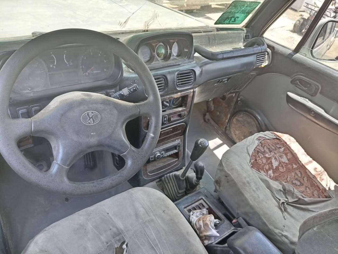 سلام عليكم
كالوبر موديل 2001
 رقم بغداد ألماني
السعر 19
للعلم مكينة كاز تبخر
رقم الهاتف ***********
