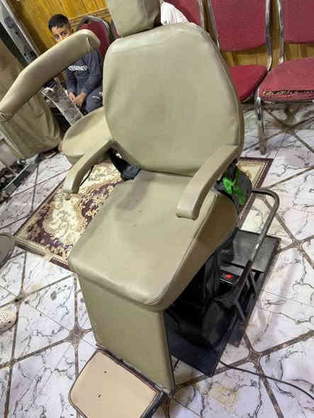 سلام عليكم شباب كرسي حلاقه كهربائي متحرك للبيع العنوان النهروان الدوانم للاستفسار على الرقم
 ***********
صاحب الكرسي محسن انيستا
