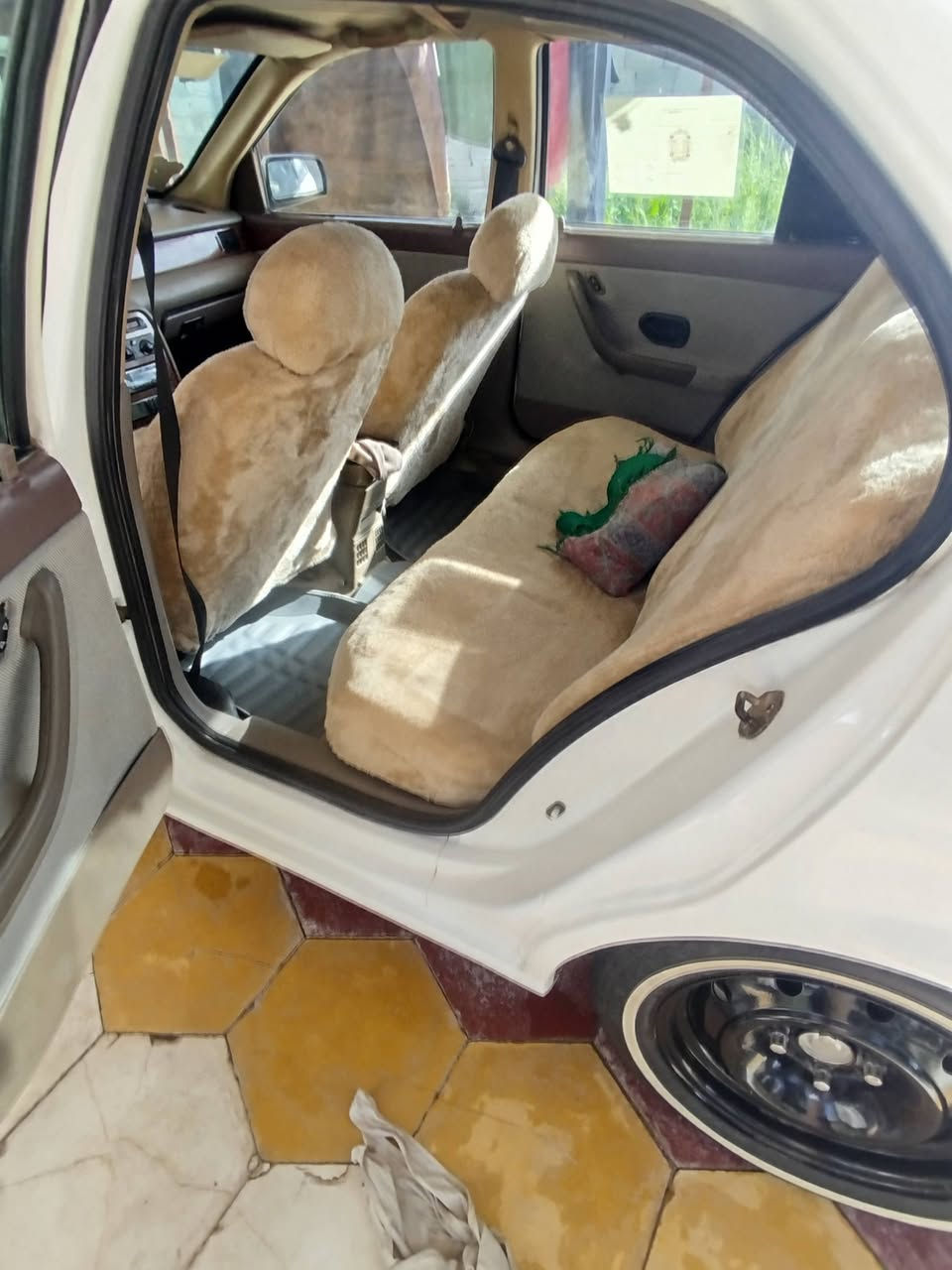 سلام عليكم سمند للبيع موديل ١٢ قادسية رقم إنكليزي بسمي كفالة عامة مناقصة برغي السعر ٤٥ وبهة مجال ***********
