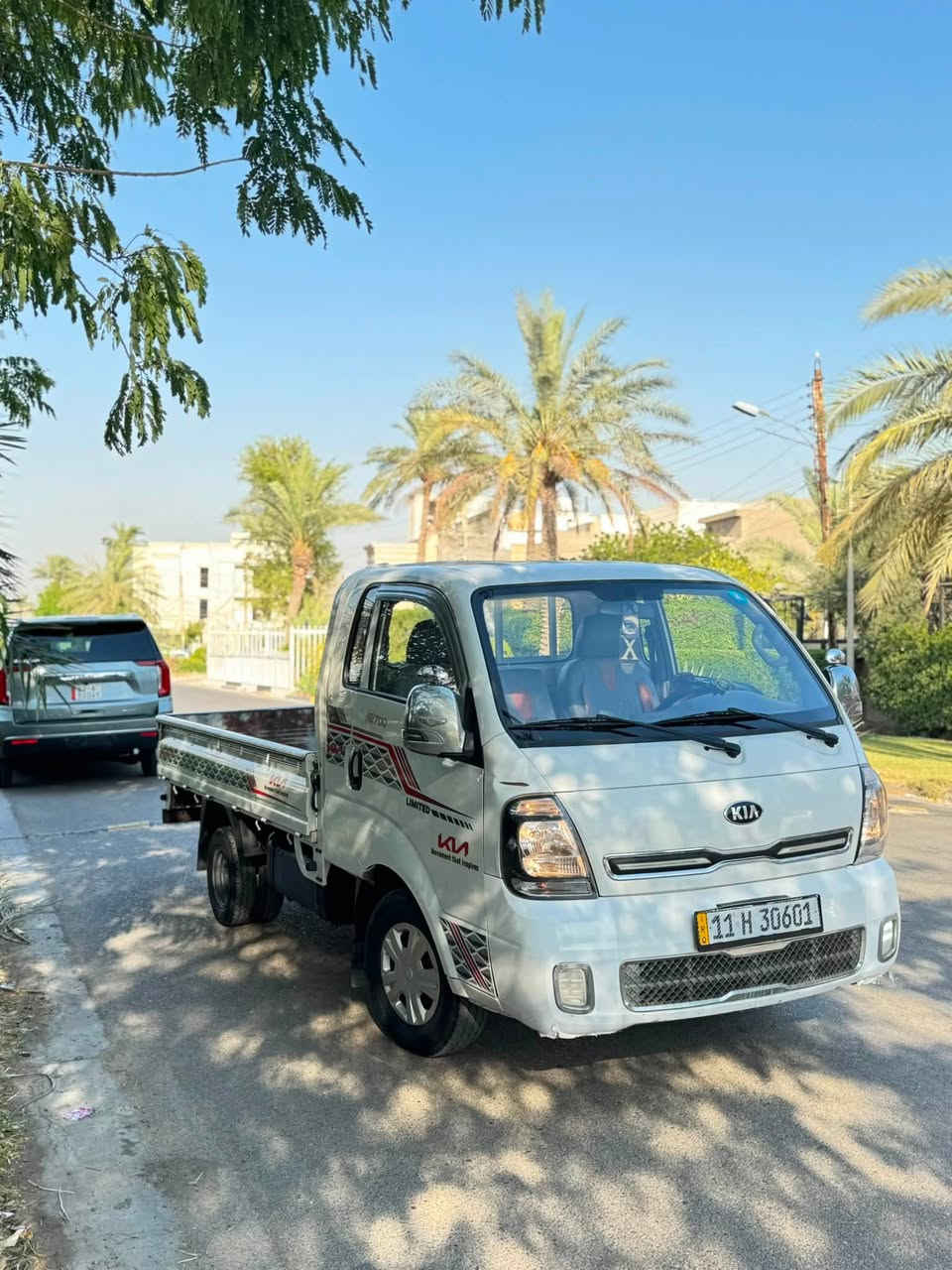 كيا بنكو 2022
مكفوله من الصبغ والتبديل 
عدا شخط موضح بل الغد بسيط 
ماشيه 106 
تبريد ثلج 
تخم تاير جديد 
رقم بغداد تحويل مباشر 
السعر 140 بيه مجال بسيط 
مكان السياره بغداد حي الجامعه 
الرقم ***********
