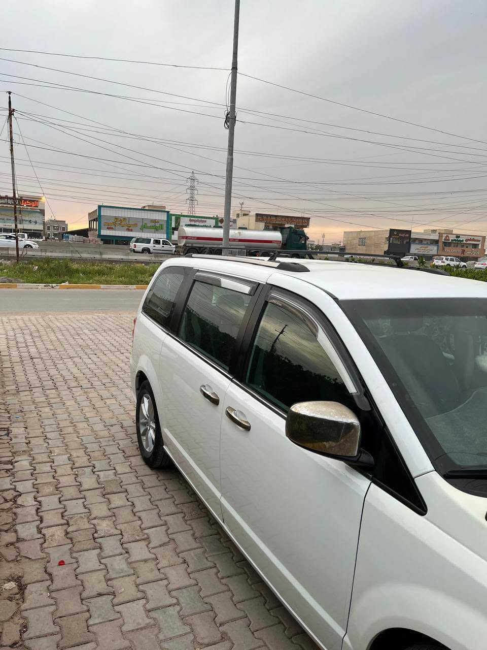السلام عليكم
دوج كرفان للبيع 2019
 موصفات sxt المعروفه
مكان السياره بغداد
 السعر 182
للاستفسار ***********
