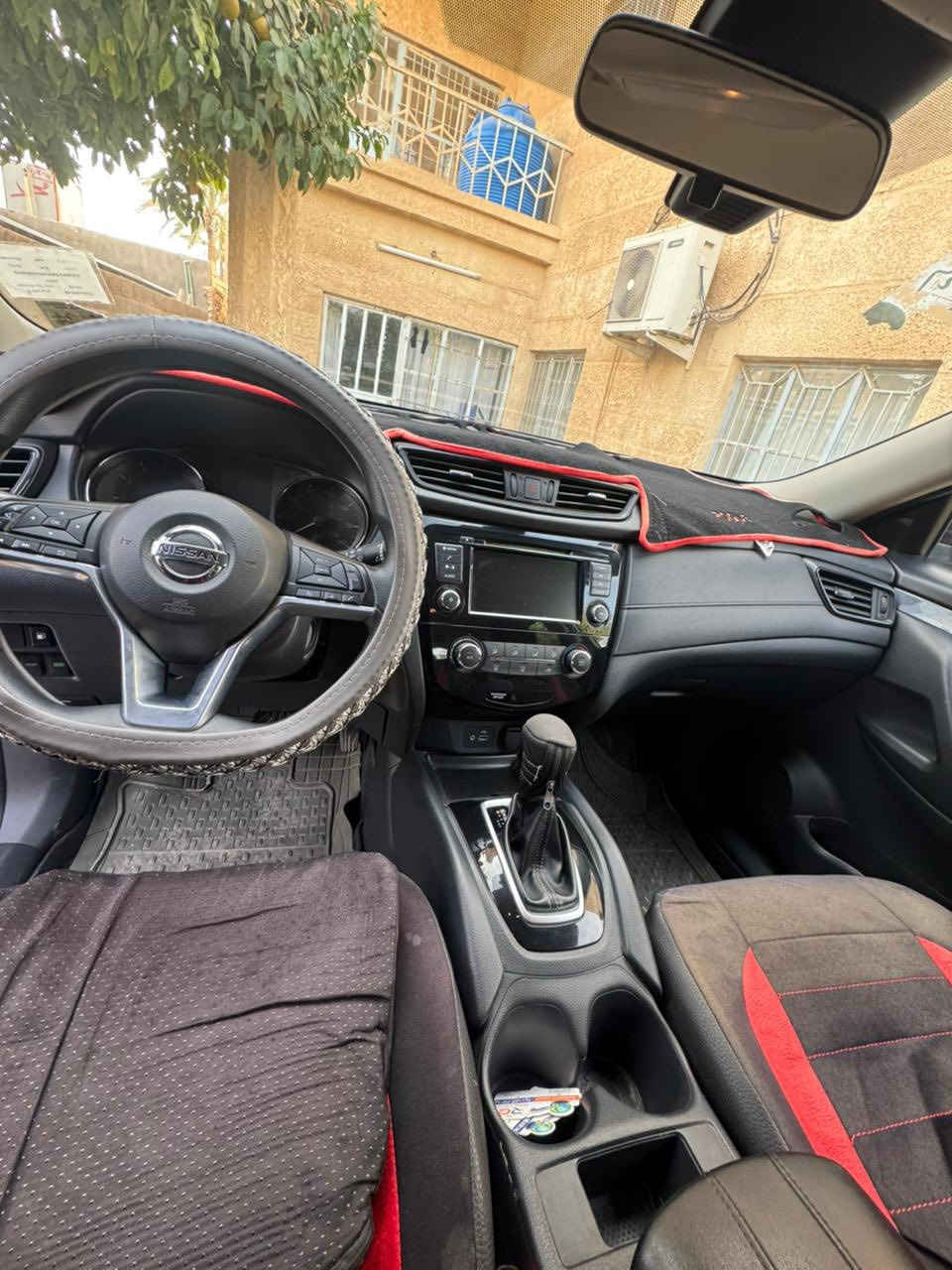 نيسان روج ٢٠١٩
رقم بغداد مميز بأسم صاحبها
فول مواصفات عدا البصمه وفتحه السقف
ماشيه ٤٠ الف 
ضرر باب الخلفي الأيمن 
محرك ٤ سلندر ٢٥٠٠cc
٥ راكب
السياره جديده 
السعر ١٦٥ وبيها مجال
***********
