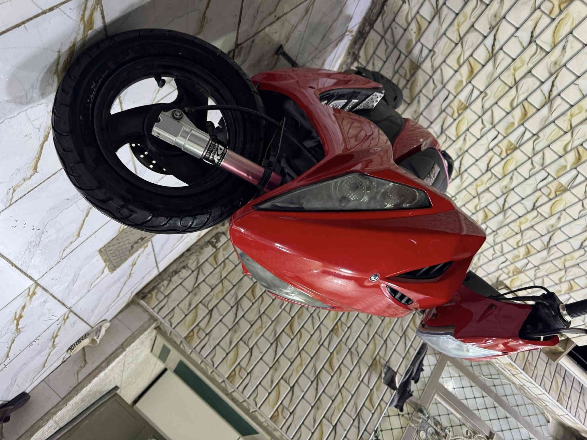 ‏سلام عليكم دراجة لمبة دراجة وكالة دراجة ما مفتوح برق بها واحد ما ملعوب مكينة تها دراجة مكينة 0تها 55 بلادي ما نازلة من الحاوية صار لها خمس ايام بيها تزويد ترزي الدراجة اللي بها رياضي دبل خلفي صال أصلي ما بها شي تجاري الدراجة نصبه وجمال اللي يأخذها ما يخسر***********
