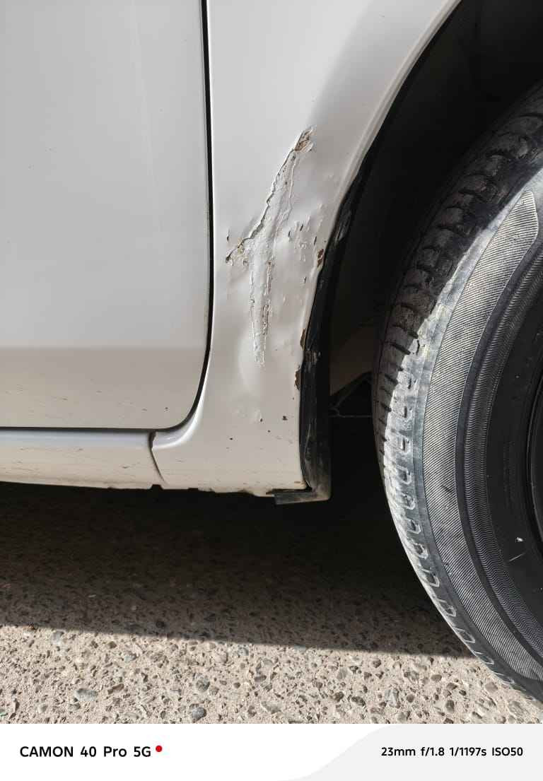 نيسان سني هندي 
رقم اربيل تريد تحويل تريد وكاله جاهز 
السياره خير من الله 
تبريد ثلج 
كير محرك كفاله 
بيه تحجات بصيطه اثر دراجه 
السياره ماشيه ٨٠ الف قابل للزياده 
مكان السياره البصره الاصمعي 
السعر ١٢٥ وبيه مجال بصيط 
*********** Singapore
