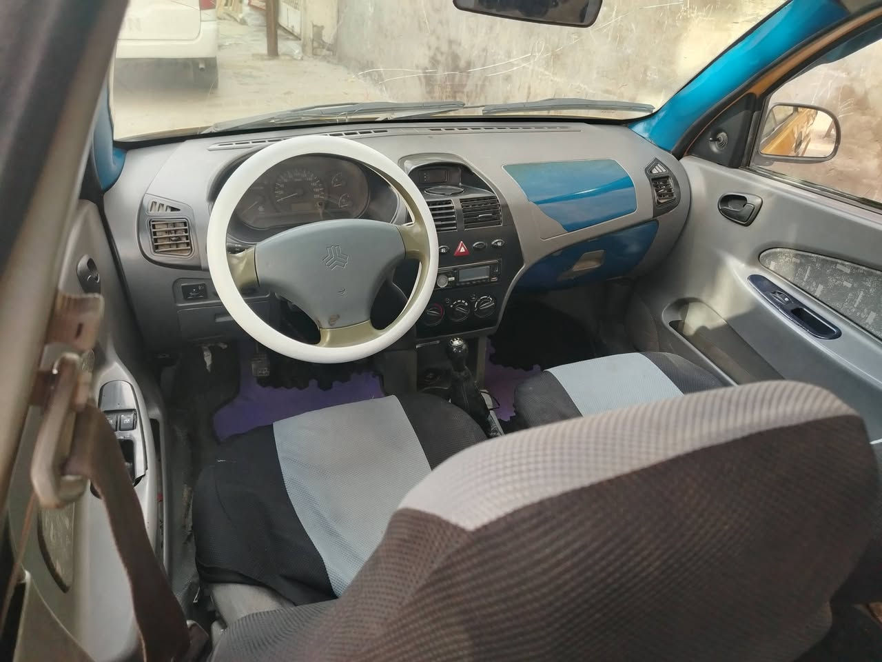 سلام عليكم طيبه موديل ٢٠١٥ سياره جديده بمعنه الكلمه كير محرك تخم تاير كله جديد الكشر كفاله عامه عده جملغ امامي مصبوغ بدون دوخل شواصي لا فطر ولا لحيم السعر ٣٩ وبيه مجال حك الجيه العنوان بغداد البياع الشرطه الخامسه التصال على رقم ***********
