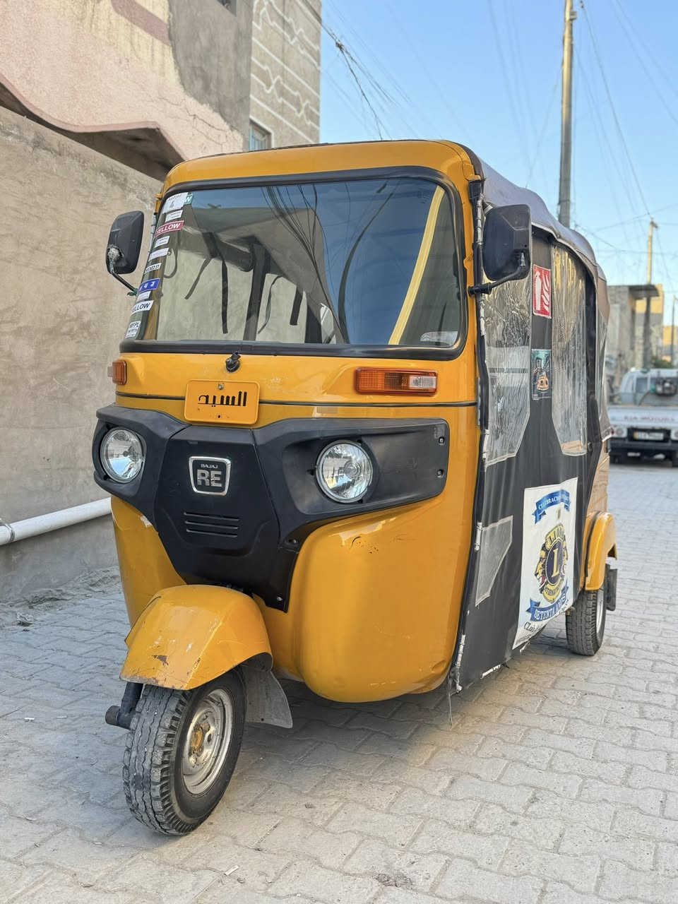 السلام عليكم اخوان بجاج موديل 2021 شهر 6 لا تنقيص لا تبخير مامجفتة ابد تجي واشوف بعينك محرك مكفول كشرها مثل ما موضح بالصور بيها ضربة وراجعة عالباردة جوة البك لايت الايمن مامبين ابد تكتك خير من الله خياسات مابيها وشوفها بالصورة لا معمر ولا مصبوغ 
السعر 7000 وبيها مجال حك الجية 
مكاني بغداد الحرية الثانية 
للتواصل او استفسار اتصل 
***********
