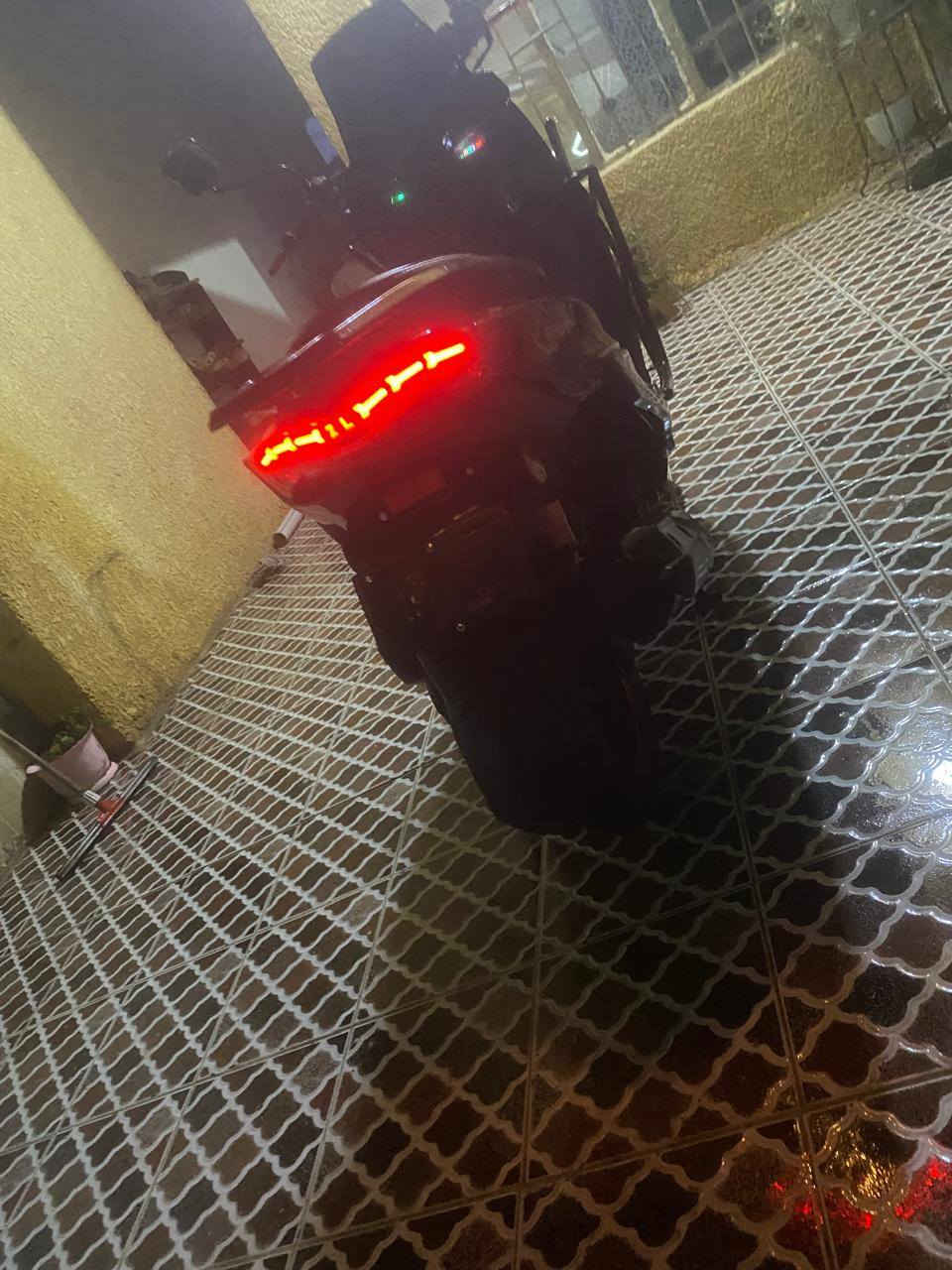 السلام عليكم دراجه اتو ماتيك / سترونك شبح  اسود صدفي موديل ٢٤  دراجه كفاله عامه جديده السعر ٧٥٠ وبيهه مجال بسيط مكان بعقوبه الاستفسار الاتصال عل الرقم. ***********. اوً مراوس بجني دبل بلك جديد
