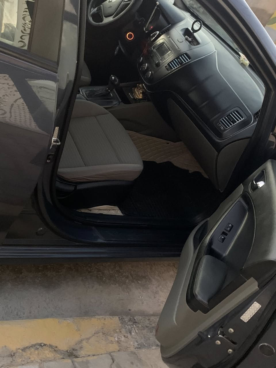 كيه فورتي مديل16حادثل جالملغ خلفي بدون دواخل بدنو ايرباك مكينه 1800منضومه غاز ام60لتر اني شادهه تخم تاير جديد رقم بغداد انكليزي اسعر120رقم ***********
