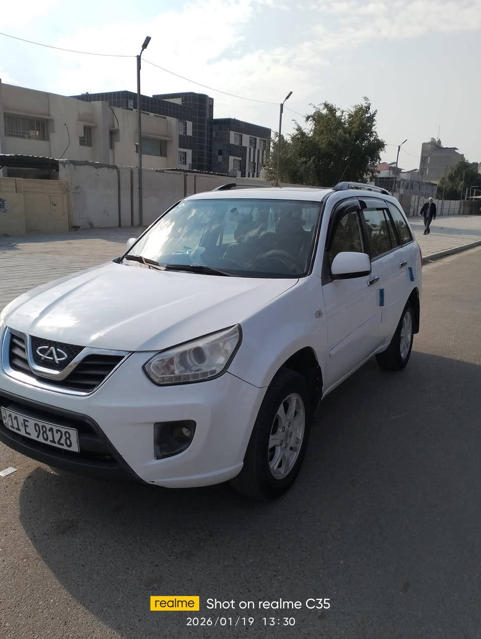 السلام عليكم سيارة تيكو ١٣ للبيع سيارة جديدة بلادية كاملة من كلشي ومواصفات التيكو معروفة كير كهربائي محرك ١٨٠٠ باسمي بالحقبقة احلا من الصور بغداد حي الجامعة سعر ٦١ موبايل ***********
