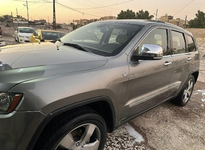 جيب 2011 فول ١/١
اوفر لاند بيع او مراوس
بانوراما + بصمة ابواب + بصمة تشغيل + صندوق كهرباء
تدفئة وتبريد بالكشنات وكشنات جلد + تدفئة كشنات خلفية + تدفئة ستيرن / حساسات امامي خلفي رادار شاشة كبيرة كامرة خلفية ماوس تحكم وضعيات قيادة 
حادثها جاملغ خلفي من امريكا وهنا ببغداد بنيد جرد وصبغته ومسطرة صندوق بدون دواخل رقم بغداد مكاني بغداد  
***********
***********
