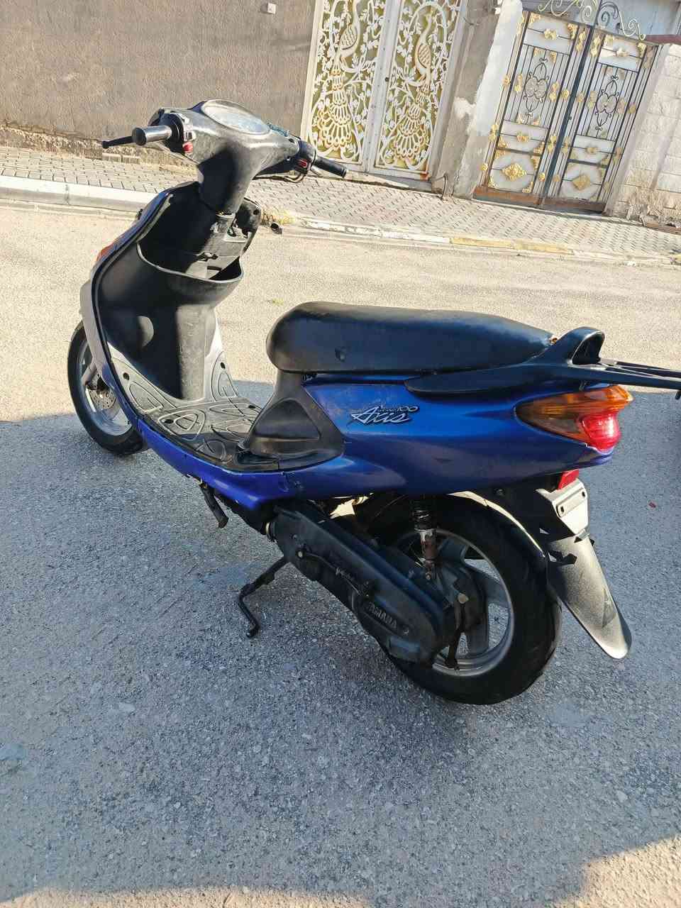 السلام عليكم دراجه للبيع سعره ٤٠٠ وبيه مجال قليل 

سلف هندر كهرباياته شغاله ماناقصه شي 
*********** رقمي متواجد عل مسنجر
