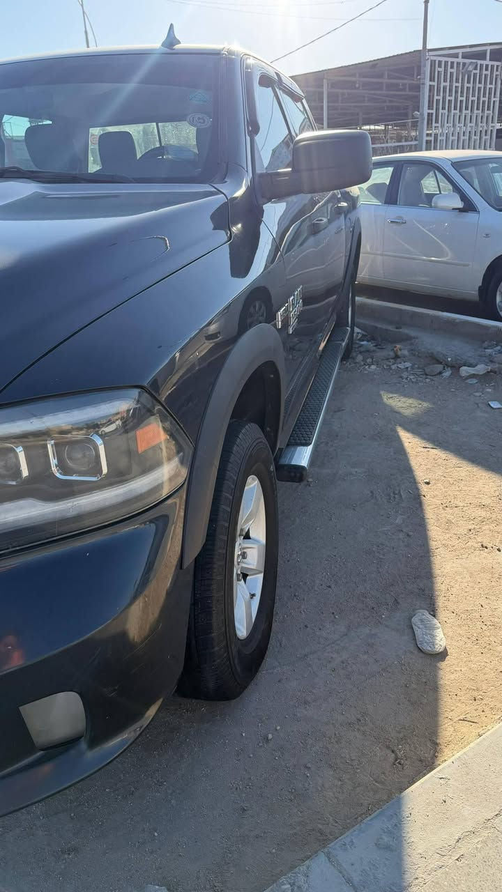 دوج رام خليجيه وكاله ليث العبيدي مكفولة حره باسمي رقم بغداد مكينه 5700 مكينه وكير وحداديه 100/100 جازه من كلشي عنوان ناصرية حي الشموخ رقم هاتف ***********
