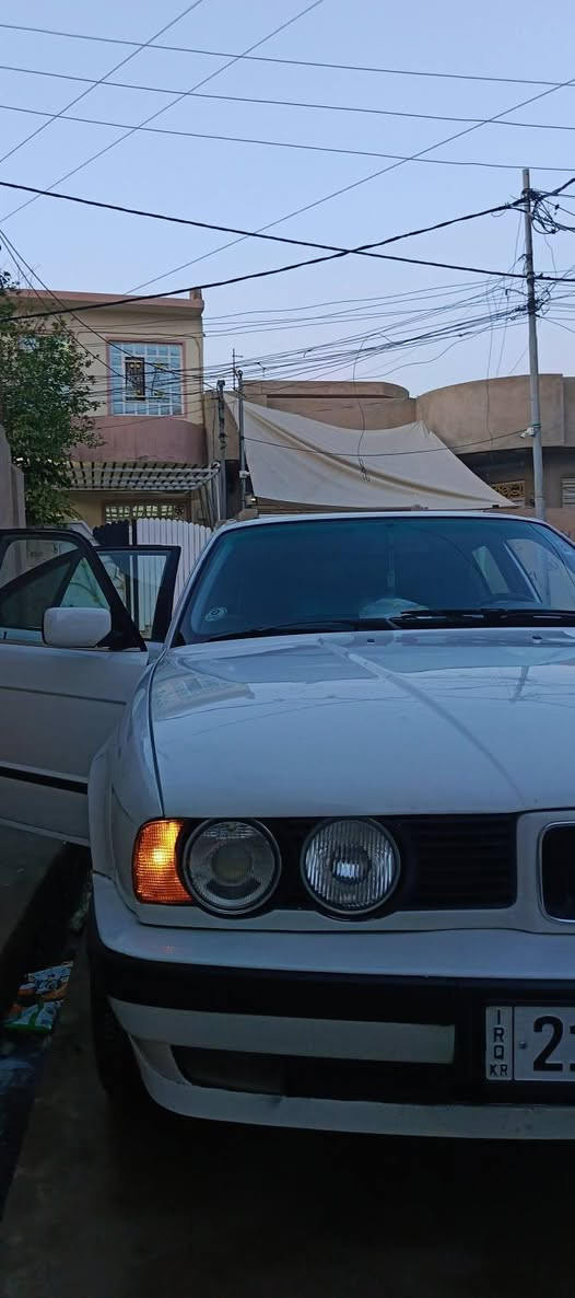 االسلام وعليكم ورحمة الله وبركاتة BMW للبيع كامل مواصفات رقم سليمانية هزة جديدة رقم الماني بدون صبغ فول سيارة مال جنيا قفل 65 رقم الهاتف ***********
