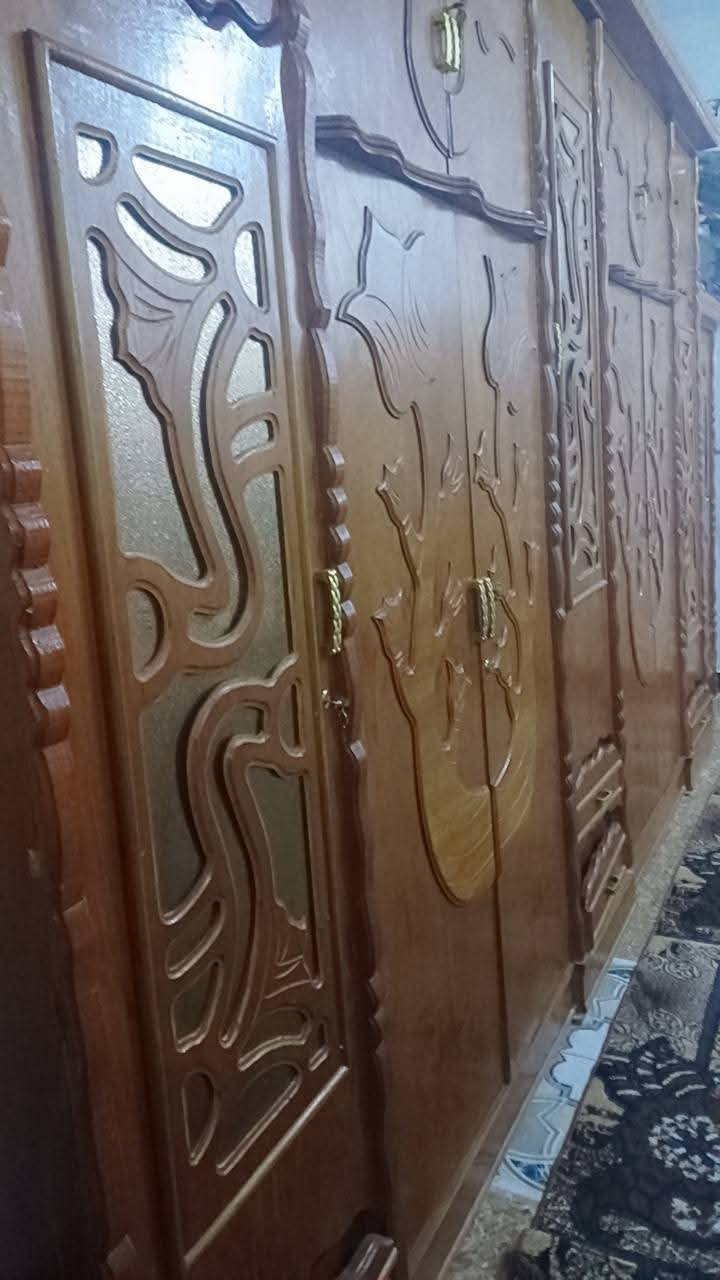 غرفه للبيع اي ضرر مبيها لا كسر ولا شي حطاطه مو سوكي متانه متكونه من 5قطع كنتور وزاويه وجربايه وميز مرايه وميز بلازمه مكانها بعقوبه
***********
