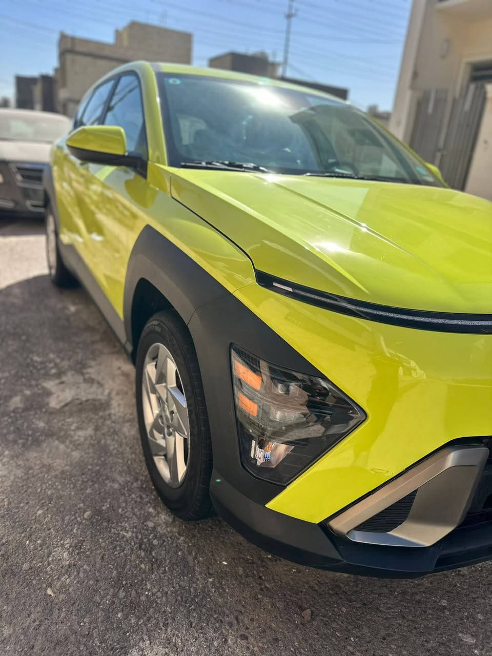 سلام عليكم
كونا ٢٠٢٤ لون مميز مواصفات النص
حادث موضح طخه بالبنيد ومصبوغ قطعه وحده فقط بدون ايرباك بدون دواخل
جديده جدا ماشيه ٢٥ الف
مواصفات شاشه دجتال متصله شاحن وايرليس   رادار امامي وجانبي وباقي مواصفات النص المعروفه
سعر السياره ١٦٩ ورقه ومجالها بسيط
***********
بغداد الدوره
