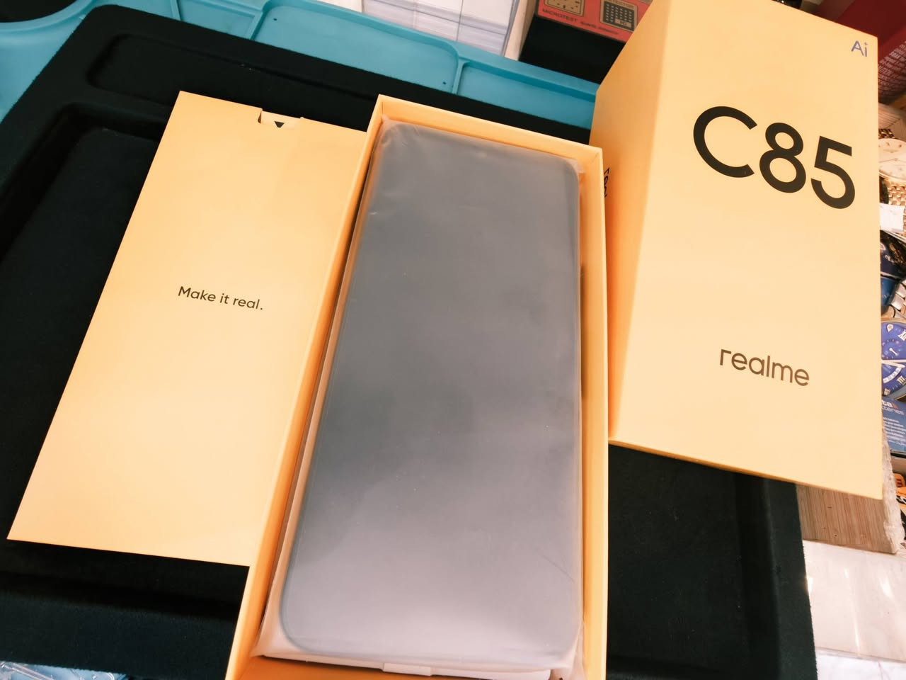 ريملي فئة C85 رام 8G ذاكرة 256 كيكا بطارية 7000 شاشة 144 هيرتز مقاوم ماء وغبار معيار Ip69 موبايل غير مستخدم وغير مفتوح كان مال عرض وهذا اخر قطعة سعره بالسوك 310 دينار  اني عارضة للبيع ب 250 الف غير مفتوح ما مشتغل كلشي وضع شركة
الاتصال ***********
