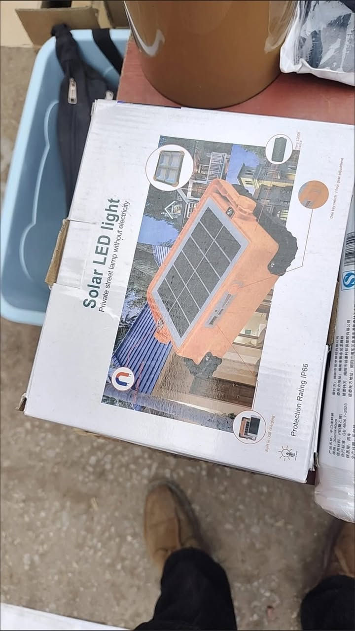 اخوان بروجكتر طاقة شمسية بهذا الشكل كلش مفيد وهمين يشحن الموبايل السعر ١٢ الف 
توجد كميات.


**إذا كنت صاحب هذا الإعلان وتريد حذفه لأي سبب، رجاءا أرسل رسالة إلى الدعم الفني**