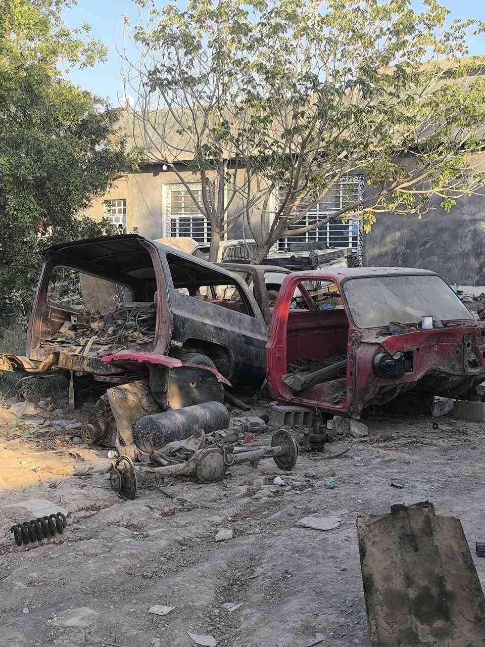 السلام عليكم متوفر غراض تفصيخ شفر ثمانيني للبيع مكاني بغداد
***********
