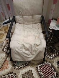 كرسي هزاز • ديكور منزلي