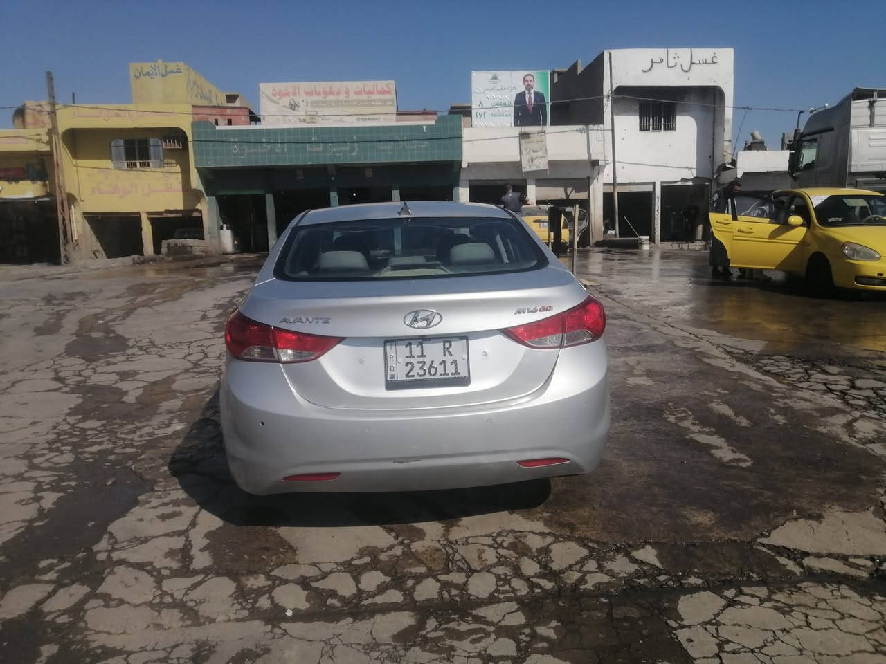 سياره انترا مضلع اوتوماتيك بسمي موديل 12 رقم بغداد سنويه لل 29 محرك 18دوش مشروع وطني تحويل بلموصل سياره بيه ضرر بصندوك مع باب السايق وجاملغ الامامي امبدلات وتكمه مال السايق بيه معجون اثار التحرير بلموصل سياره اشاير بل مري تبريد مع منظومة مع راديته مع كمبريسر تبريد مع طخم تواير كلو جديد السعر (82) وبيه مجال مبايل (***********)
