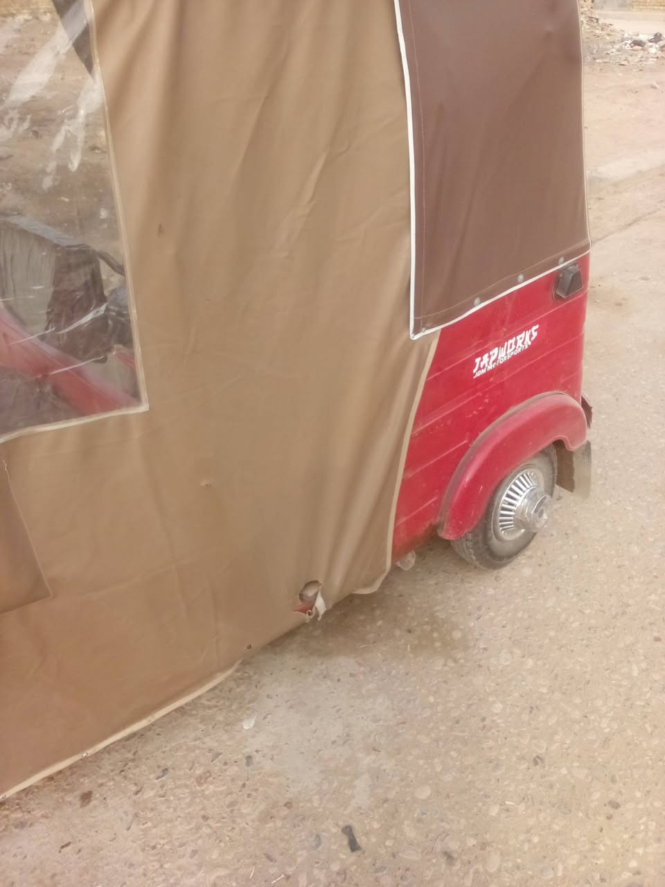 السلام عليكم
تكتك مديل 17شهر 12سنوبه واسط 
عريانه خلفيه مال 20 محرك لا تنقيص 
ولا تبخير سعر 3700 
رقم هاتف *********** وات ساب موجود
عنوان عماره حي الحسين
