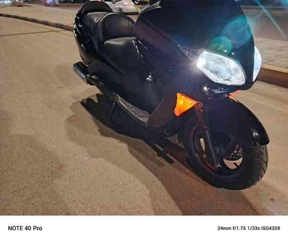 دراجه للبيع فورزاه 08كرستال عميه بلاد 
جديده نضافه 90/:
العنوان ميسان للاستفسار اتصال علئ الرقم *********** عمارة
