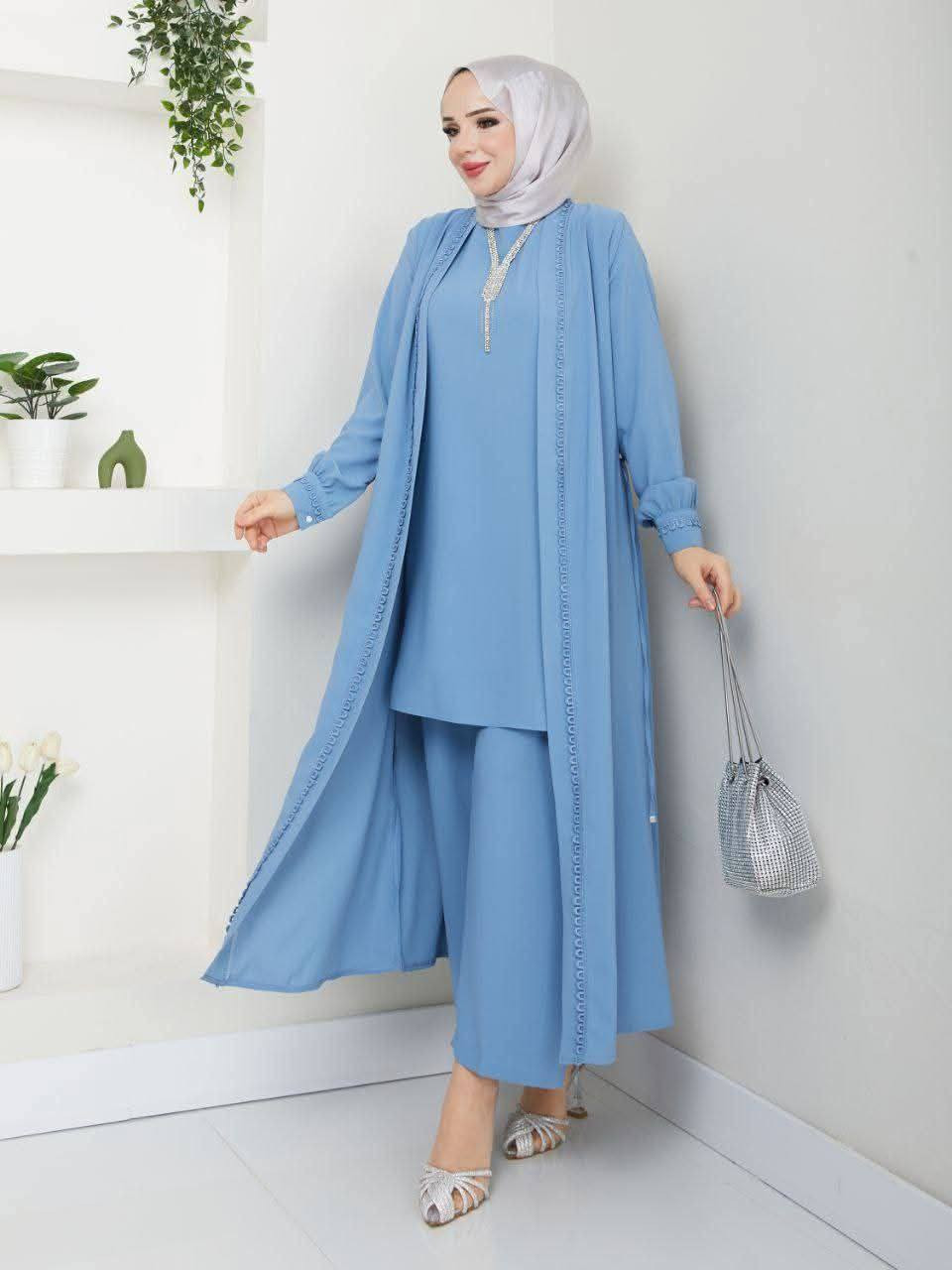 جمال  ولمسة وفخامة 🪞
سوت نسائي 
مكون من 3 قطع
 اقماش الإيروبين
 يجمع بين الأناقة والراحة، ويتميز بتصميمه العصري  يناسب مختلف الأذواق والمناسبات. 
القياسات من 38 الى 52


**إذا كنت صاحب هذا الإعلان وتريد حذفه لأي سبب، رجاءا أرسل رسالة إلى الدعم الفني**