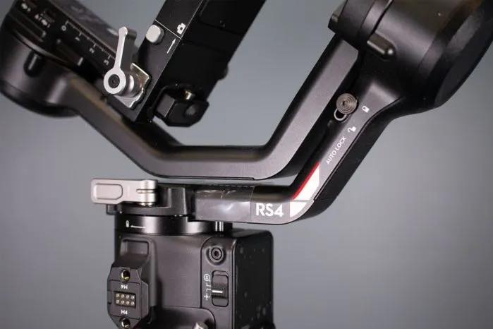 رونن dji RS4 جديد مستعمل شهر مع الكارتون والحقيبة 
للتواصل ***********
موجود واتساب
