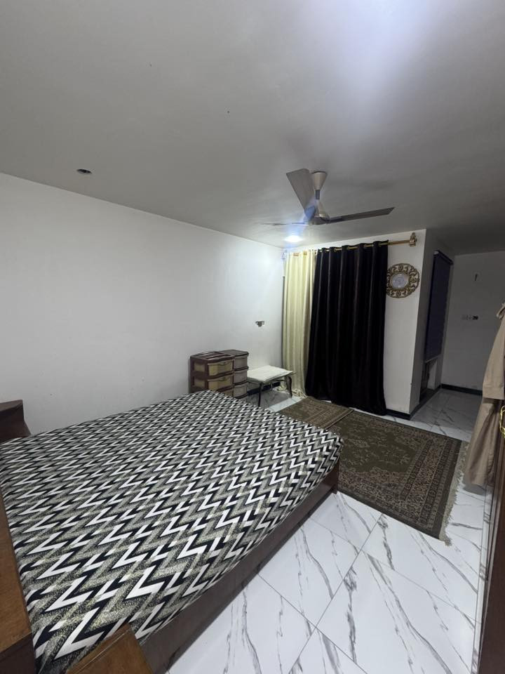 دار للبيع الدوره الوادي مساحه 120 واجها 6 كراج خدمات فوك جوه خدمات خارجيه يتكون من 3 غرف وصاله طابقين للاستفسار ***********
