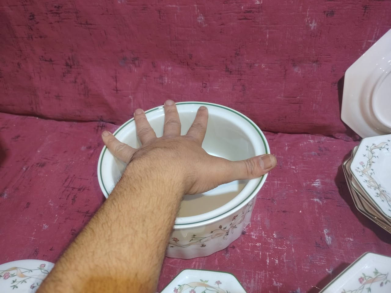 السعر ٥٠ الف توصيل مجاني
***********  واتساب
