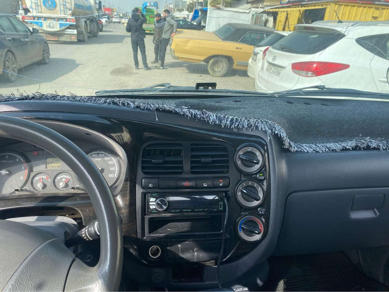 كياگئر توماتيك لةسةر بلئت 2011شةشتاي نوئ بيخايس وةرةقةي بوزياد باركراوة يةك براوة كوشن هيتر ئاوينة هيتر وكارةباي تةبريد ساردو كةرم كامل جاهيز يةك دينار مةسروفي هةبو بيتي دةدةمةوة سحريش 67مةجال لةهةوليرة *********** شقلاوة, أربيل
