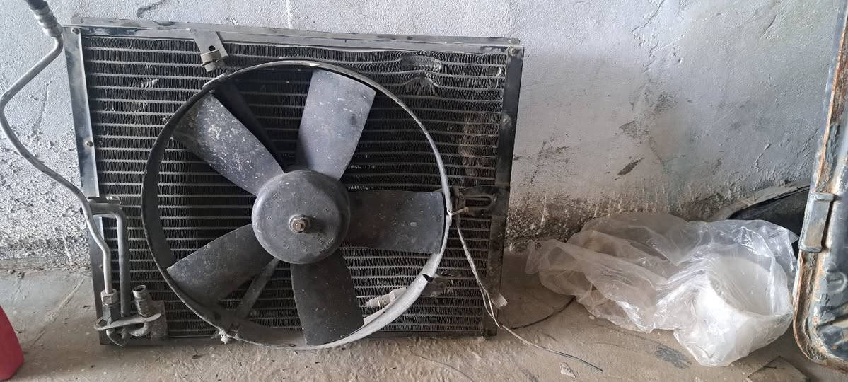 للبيع غراض حاويه اوربي مال بي ام حجم ٥٠٠//بؤ فرؤشتن هةمووي بةشةرت و ئةوروبين هي بي ئيم حجم //***********//٥٠٠/***********
