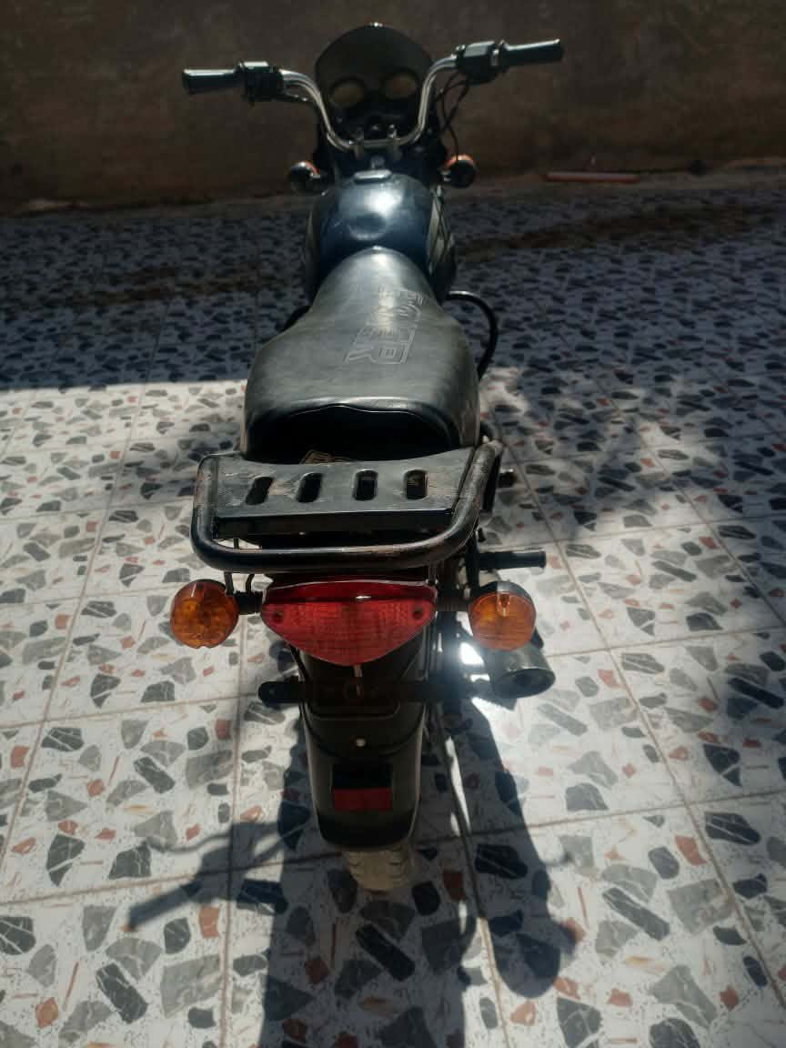 دراجة بوكسر اللبيع موديل 18 اوراق اصولي السعر خاص رقم ***********
