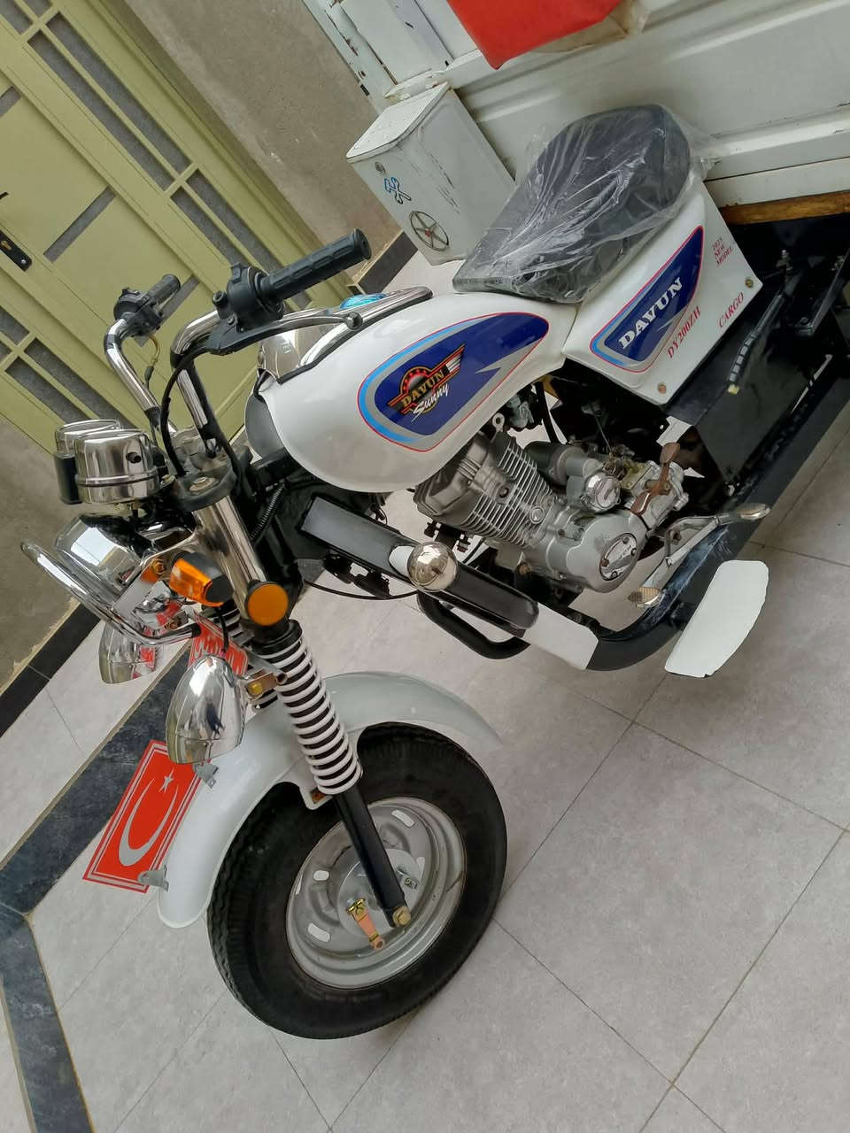 سلام عليكم ستوته للبيع موديل 21 وكيل ستوته بلاد 
محرك ما مفتوح ما ناقصها برقي جاهزه من طول لطول 
سعر مليونين 250 وبيها مجال مكلف بل نشر رجأاا لحد يراسل *********** العنوان ناصرية حي اريدو
