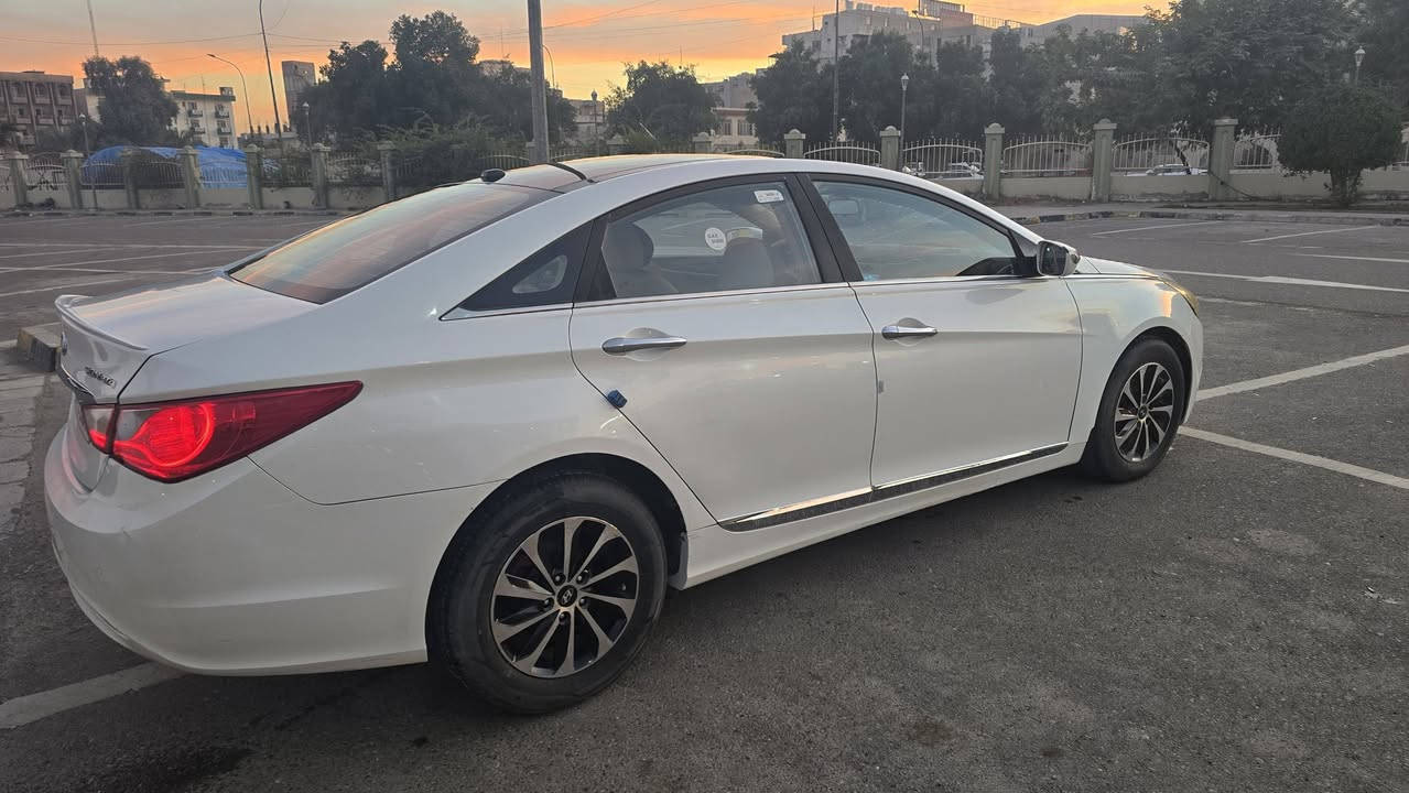 سوناته موديل 2011فول عده البصمه سياره جاملغ مبدل امامي فقط كفاله لاضربه ولاصبغ فقط بارد مكانه نجف السعر 120رقم ***********
