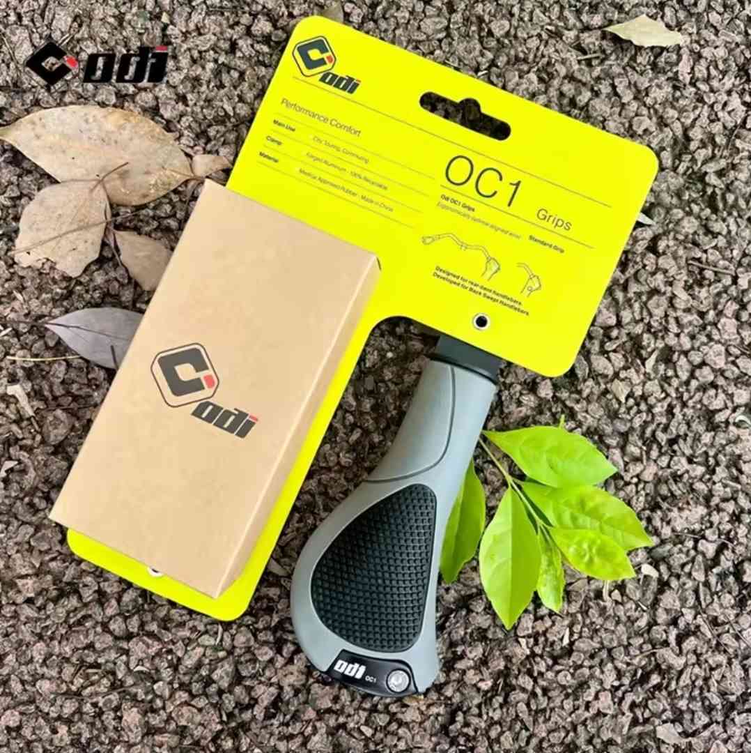 يا الله يا رزاق 👋
**🚴‍♂️✨ هلا بالشباب محبّين الدراجات! ✨🚴‍♀️
#السعر ٢٠ الاف للقطعة
#متوووووفر 
الماركة العملاقة ODI 😍 
قبضات نظام راحة اليد  💘
لون اسود فقط 🖤
تصميم مريح جدا لراحة اليد في المسافات الطويلة  🥰
شكل مميز وعصري وحديث  🚲
متوفر قطعة واحدة فقططططططط 💵💵
.
.
.
متجر عبدالله المغامر يقدملكم افضل وأجود اغراض الدراجات الهوائية …🚲🚲🚲
✔️ شغل مرتب يخلي دراجتك فول وتخطف الأنظار 😎
✔️ أسعار مناسبة  لكل الميزانيات 👀
✔️ جودة أصلية وتحمّل عالي🚲
✔️ توصيل سريع لكل المحافظات 🚚💨
✔️ خدمة دعم بأي لحظة 💬✨
لا تضيع الوقت… جهز دراجتك وخلي طلعاتك أحلى ويا متجر عبدالله المغامر! 😍🚴✨
للأستفسار على الخاص او مراسلة الصفحة على الواتس آب 📞 📞


**إذا كنت صاحب هذا الإعلان وتريد حذفه لأي سبب، رجاءا أرسل رسالة إلى الدعم الفني**