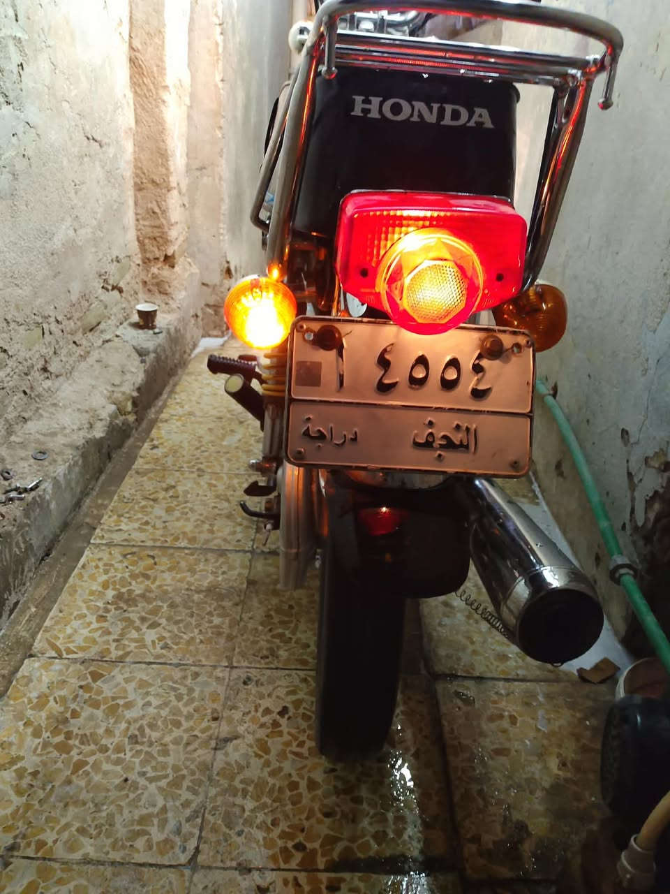 سلام عليكم دراجه نامه رقم وسنويه تعمير 21 دراجه نضافه فول ومحرك ناعم وجديد دراجه متعوب عليها غراض كله اصلي كامله كهربائيات شغاله السعر 750 وبيها مجال. ملاحضه دراجه رقم وسنويه. العنوان نجف حي الانصار.  0785626983


**إذا كنت صاحب هذا الإعلان وتريد حذفه لأي سبب، رجاءا أرسل رسالة إلى الدعم الفني**