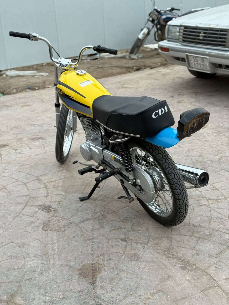 للبيع أوراق. أوراق توه معمره نضيفه وغراضه كله اصلي مستعجل على بيعته هذه رقمي شراي بي خير ويدلل***********
